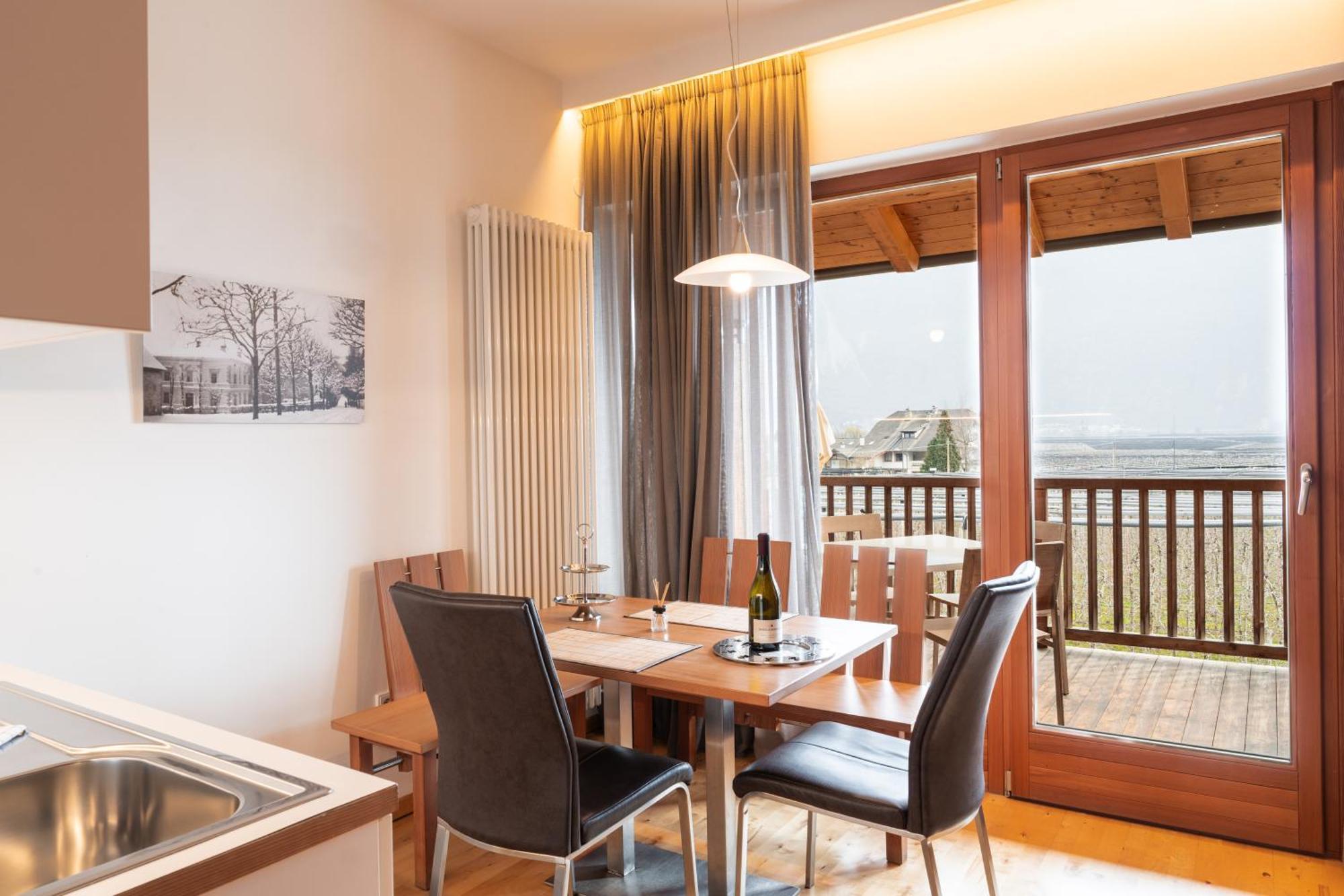 St. Ulrichhof Apartment ลานา ภายนอก รูปภาพ