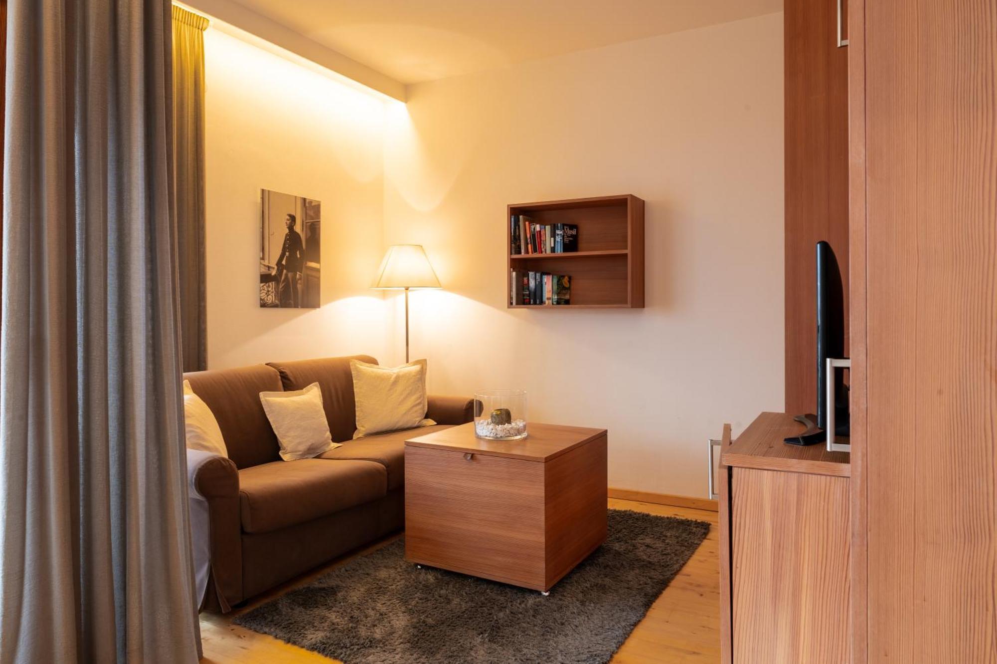 St. Ulrichhof Apartment ลานา ภายนอก รูปภาพ