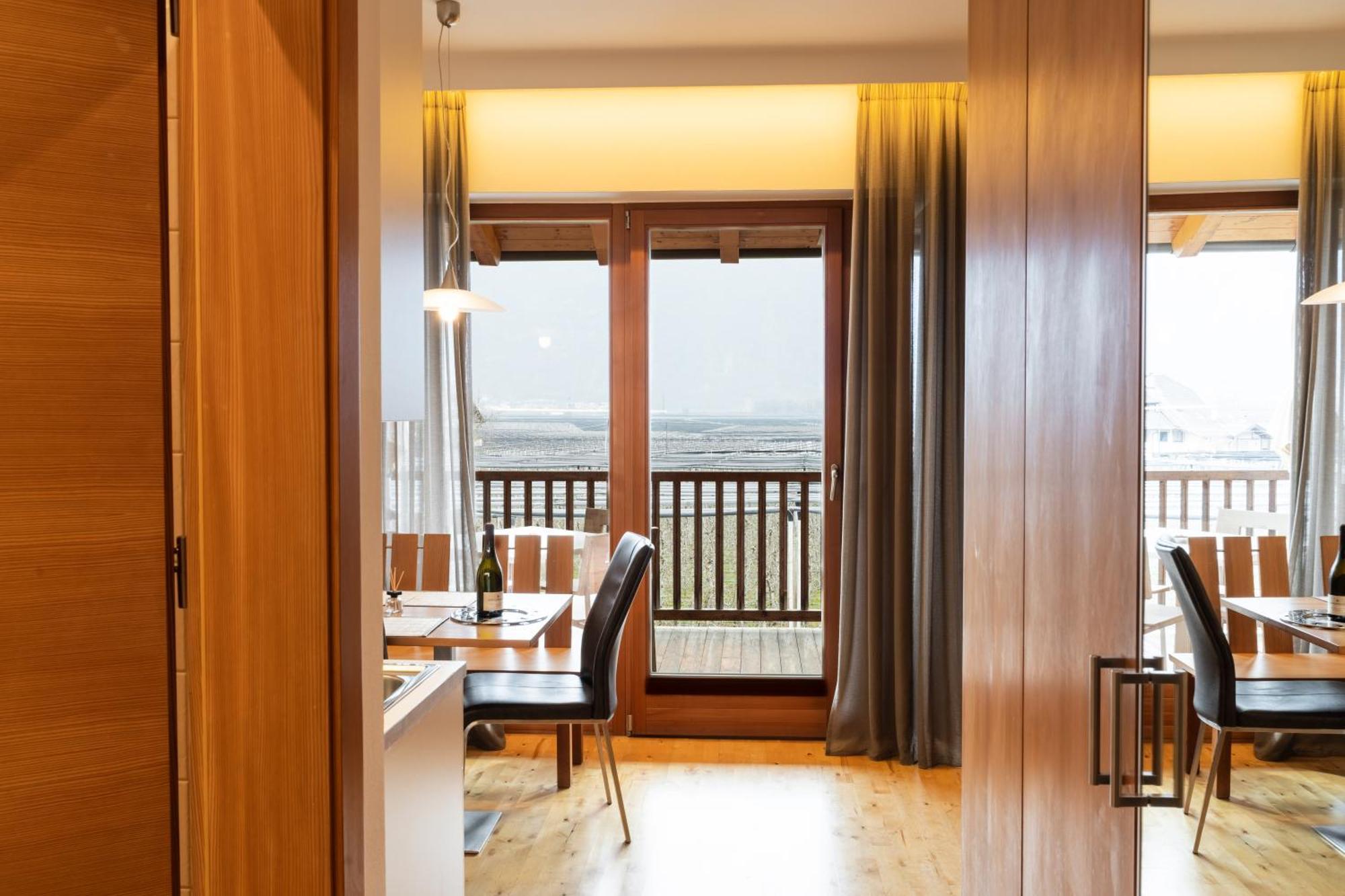St. Ulrichhof Apartment ลานา ภายนอก รูปภาพ