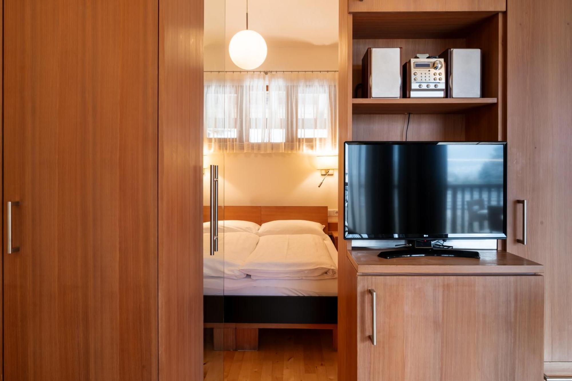 St. Ulrichhof Apartment ลานา ภายนอก รูปภาพ